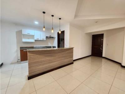 Alquiler de apartamento en Avalon Santa Ana  3hab, 150 mt2, 3 recamaras