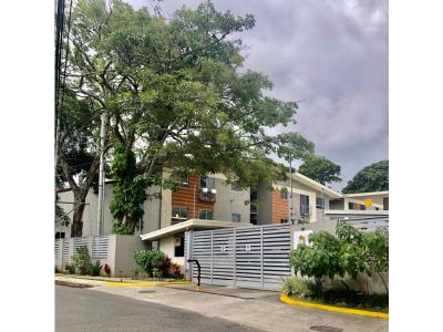 Venta de apartamento muy privado en La Uruca., 99 mt2, 2 recamaras