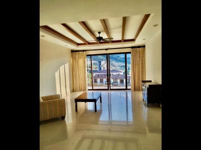 Lujoso apartamento con Vistas Panorámicas en Santa Ana, 175 mt2, 2 recamaras