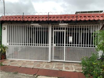 En venta Casa Residencial de UNA PLANTA, Desamparados, San Rafael., 165 mt2, 4 recamaras