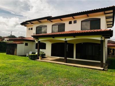 Preciosa Casa 4 habitaciones en Condominio de Lujo en La Guácima, 320 mt2, 4 recamaras