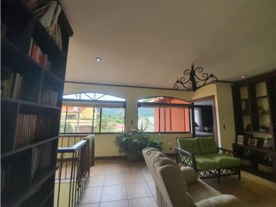 Se vende casa en Residencial Sierras de La Unión, 427 mt2, 3 recamaras