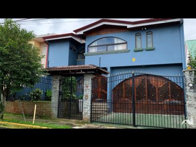  Casa de Cindo Habitaciones en Residencial Buenos Aires, Sabanilla , 380 mt2, 5 recamaras