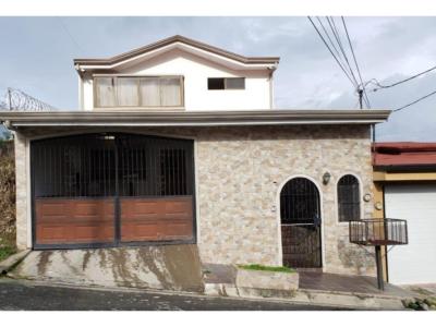 Se vende Linda Casa La Trinidad de Moravia, 144 mt2, 4 recamaras