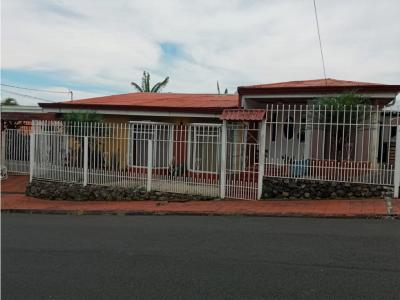 Se vende casa y apartamento  en Naranjo   , 120 mt2, 4 recamaras