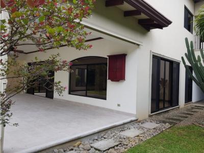 V#112 Lujosa casa en venta/ Lindora- Santa Ana , 495 mt2, 4 recamaras