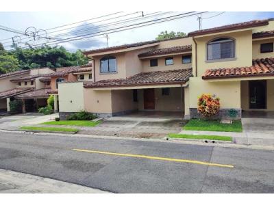 Venta casa en Prados del Oeste, Pozos, 245 mt2, 3 recamaras