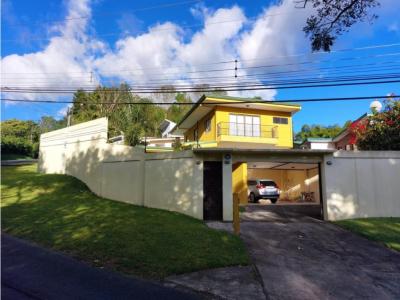 Venta de casa independiente en Tres Ríos, Cartago., 287 mt2, 3 recamaras