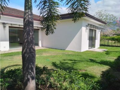 Casa en condominio en Venta/Alquiler en Santa Ana, Río Oro, 455 mt2, 4 recamaras