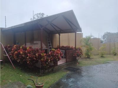 Casa en condominio en Venta/Alquiler en Curridabat, Guayabos, 305 mt2, 4 recamaras